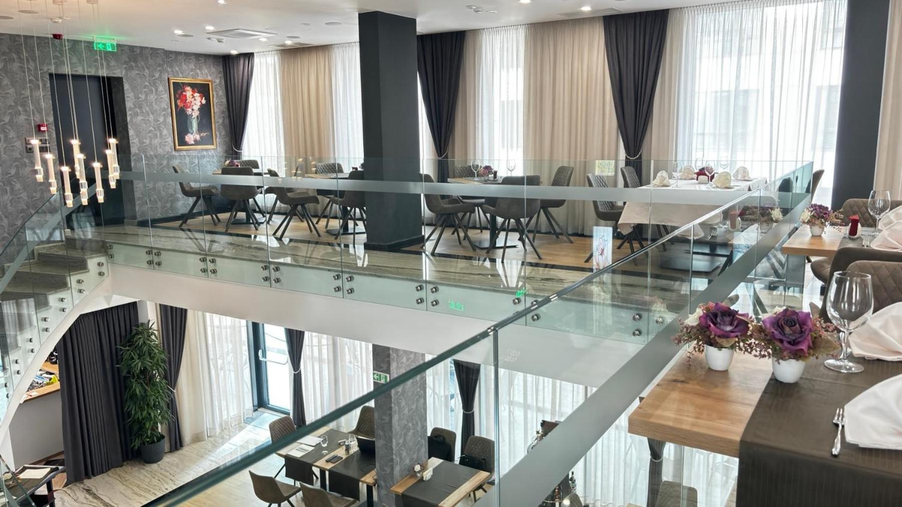 Blue Star Luxury Hotel Sofia Buitenkant foto