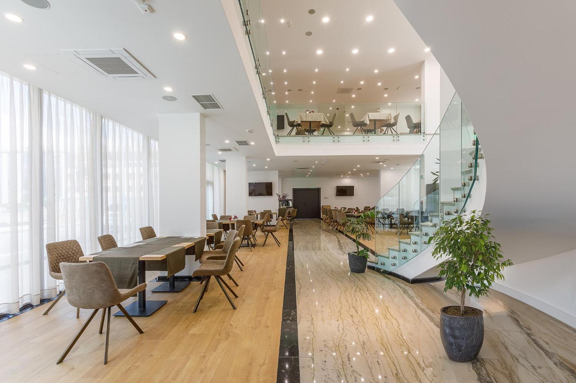 Blue Star Luxury Hotel Sofia Buitenkant foto