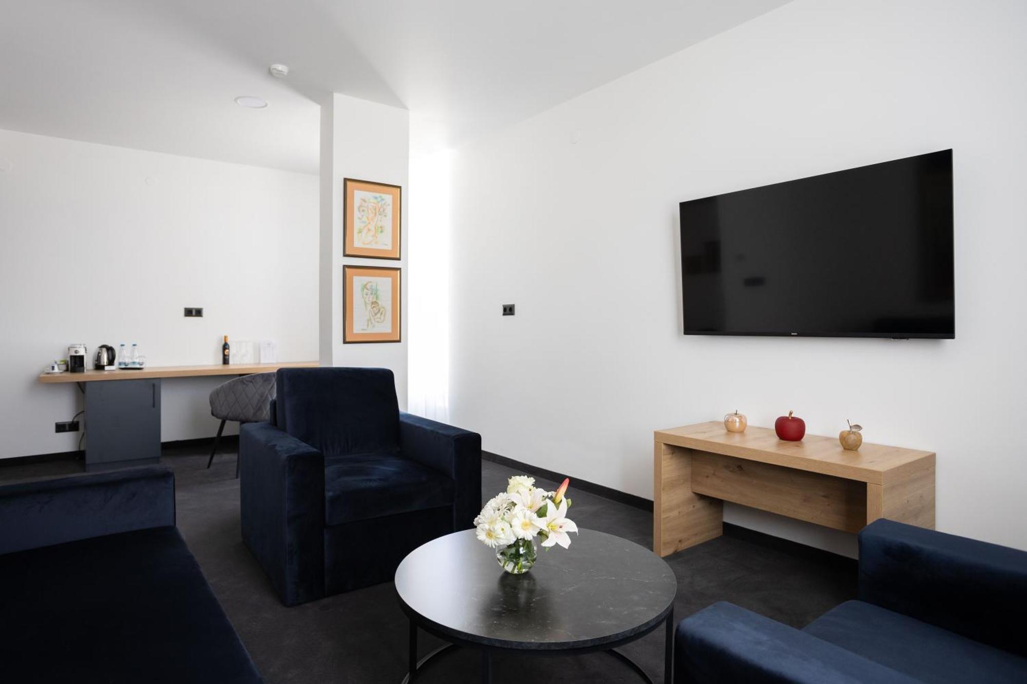 Blue Star Luxury Hotel Sofia Buitenkant foto