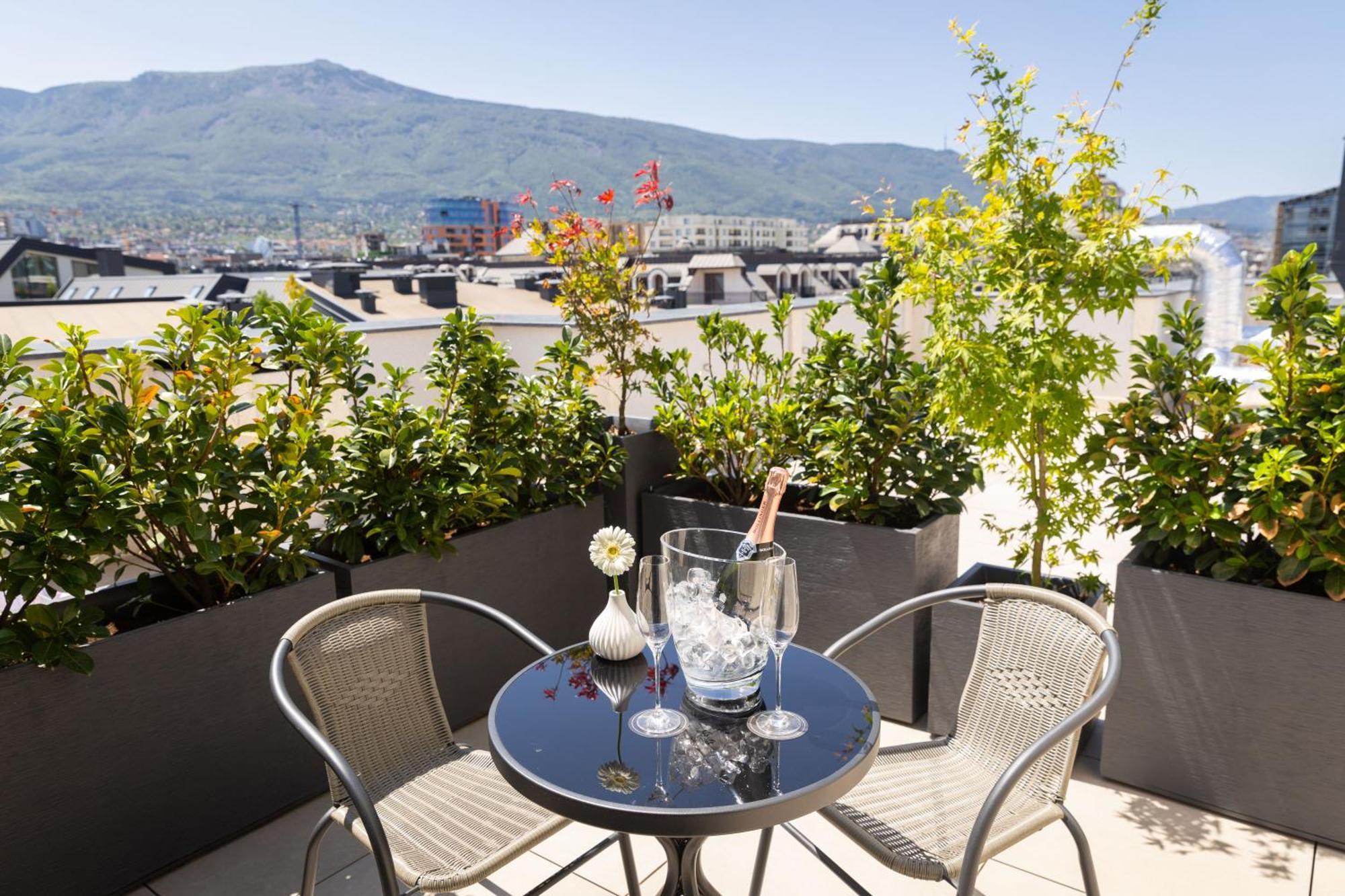 Blue Star Luxury Hotel Sofia Buitenkant foto